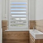 Harztanne Mit Bergblick, Garten & Parkplatz * Thale